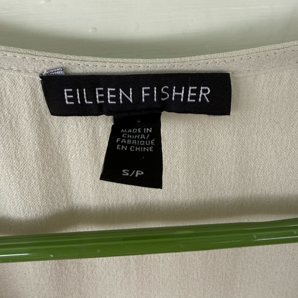 Eileen Fisher | 100% Silk Sleeveless Shift Dress Cream Size Small - Picture 5 of 6